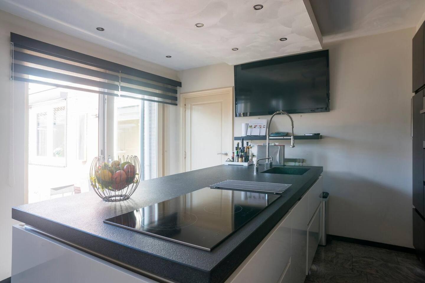 Xxl House With Free Parking & 3 Bedrooms Tilburg Buitenkant foto